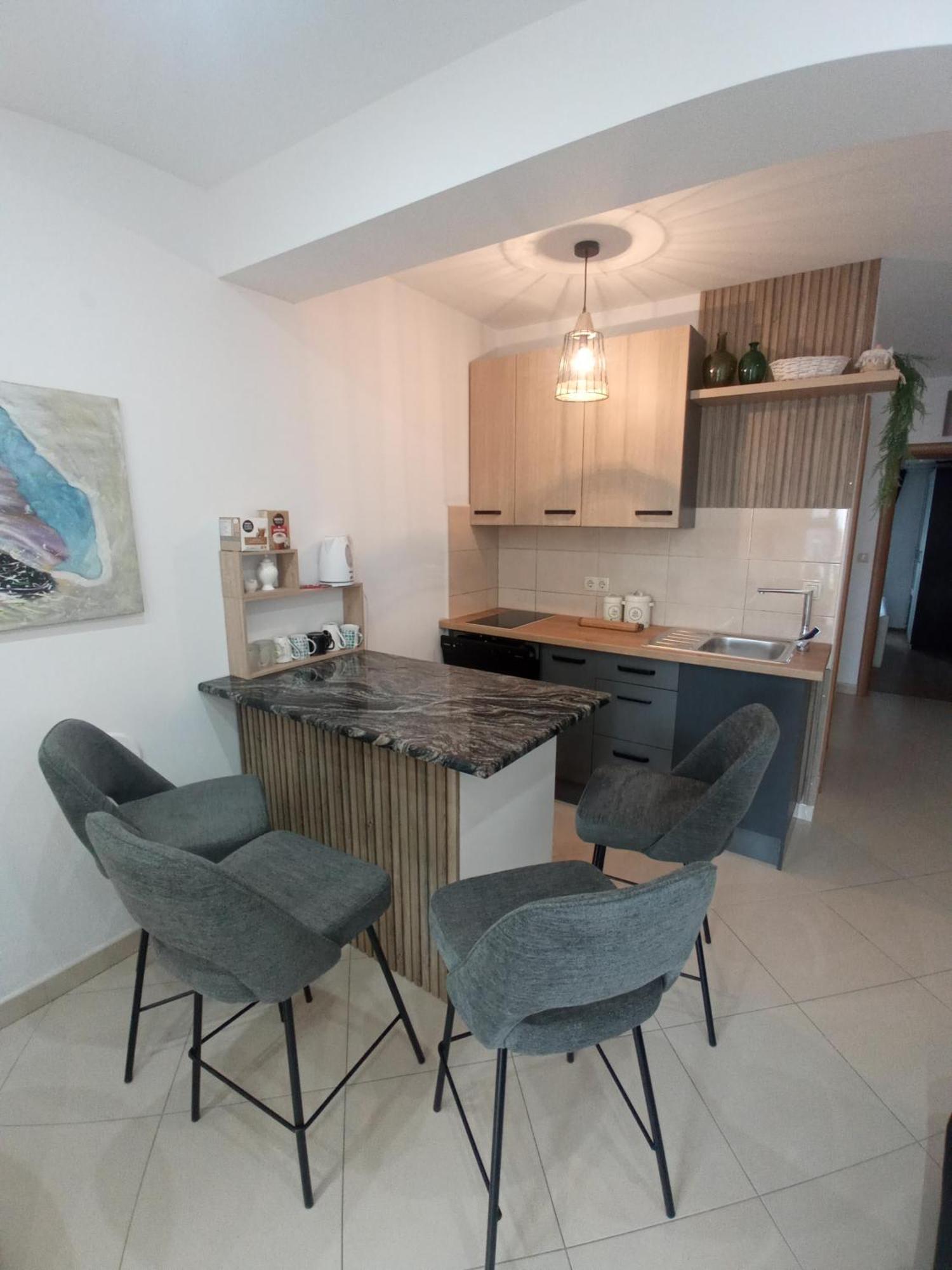 Apartments Tomic Водице Екстер'єр фото